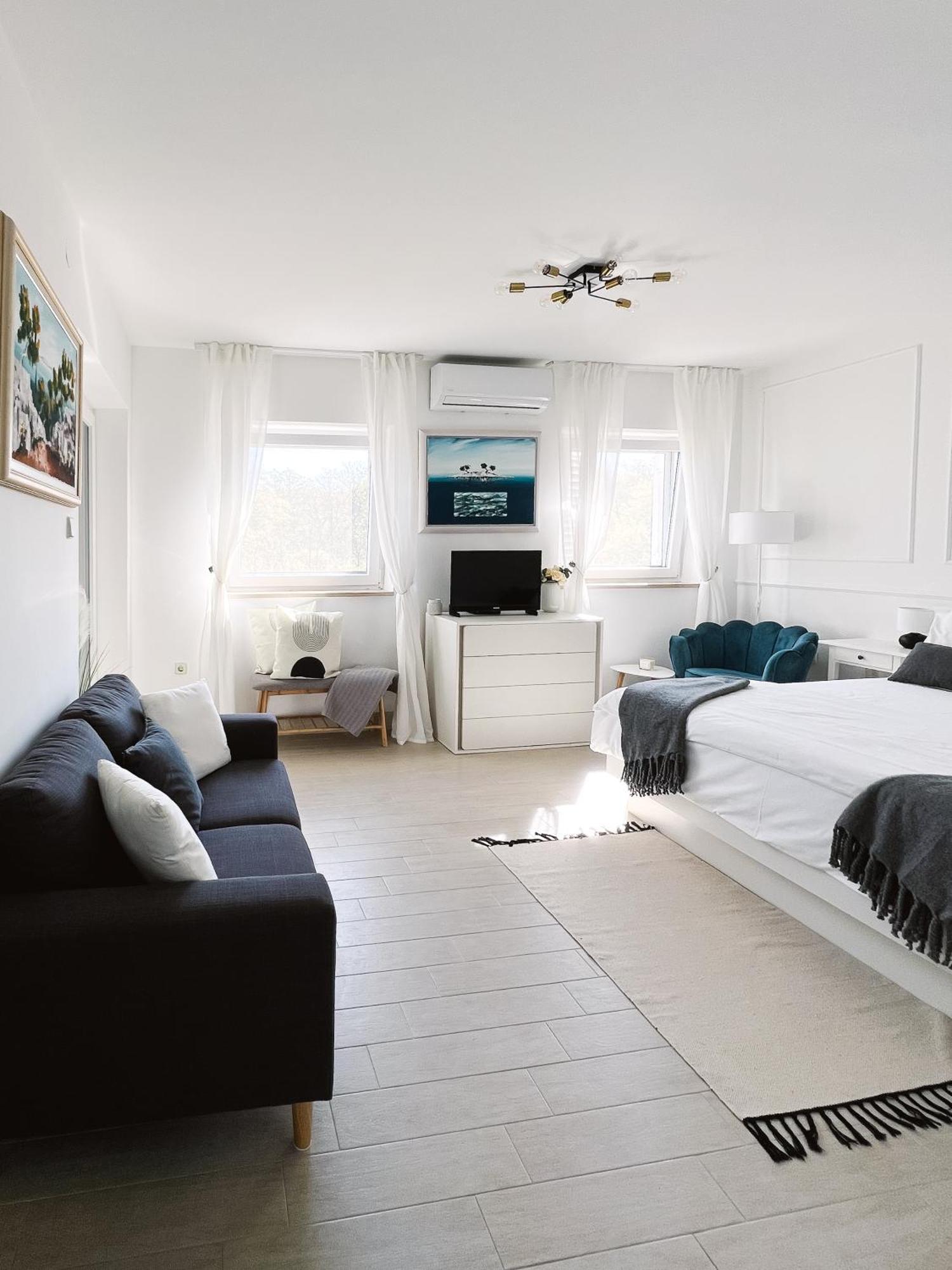 Modern Apartment In The Heart Of Njivice Buitenkant foto