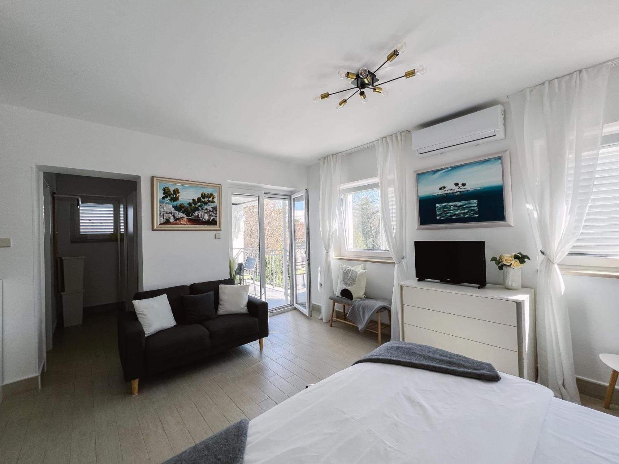 Modern Apartment In The Heart Of Njivice Buitenkant foto